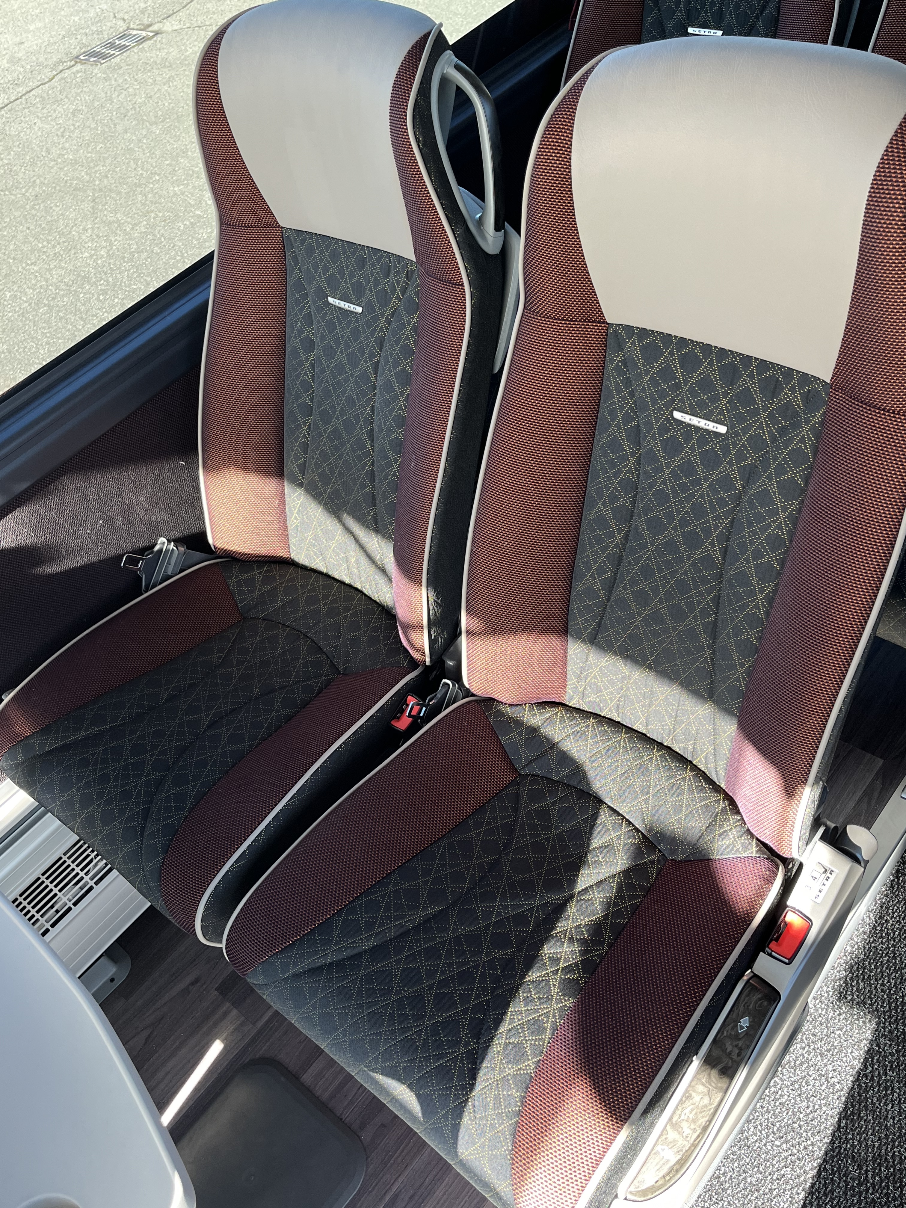 Sedadla v autobusu HS bussi